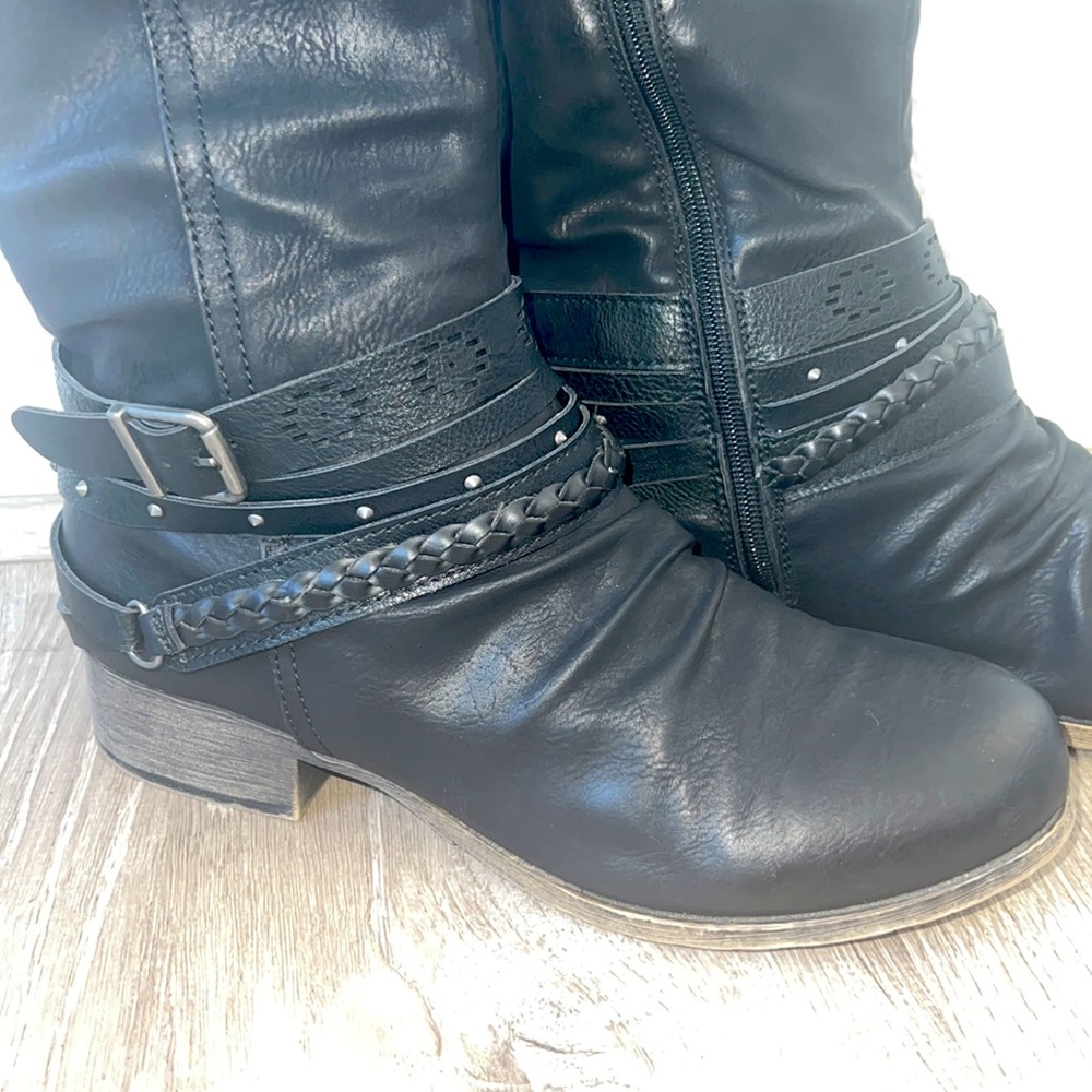 Faux leather black boots - Picture 2 of 6